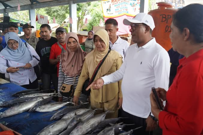 Bupati Sidak Pasar Binaya Masohi